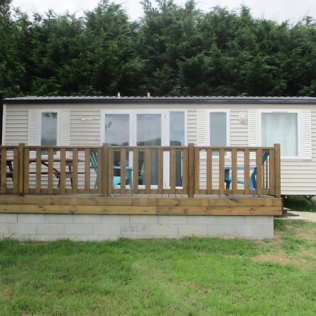 Les Mobile Home De Kerroyal Garlan Екстериор снимка