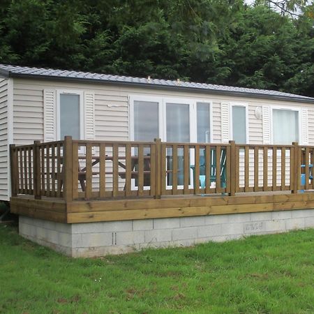 Les Mobile Home De Kerroyal Garlan Екстериор снимка
