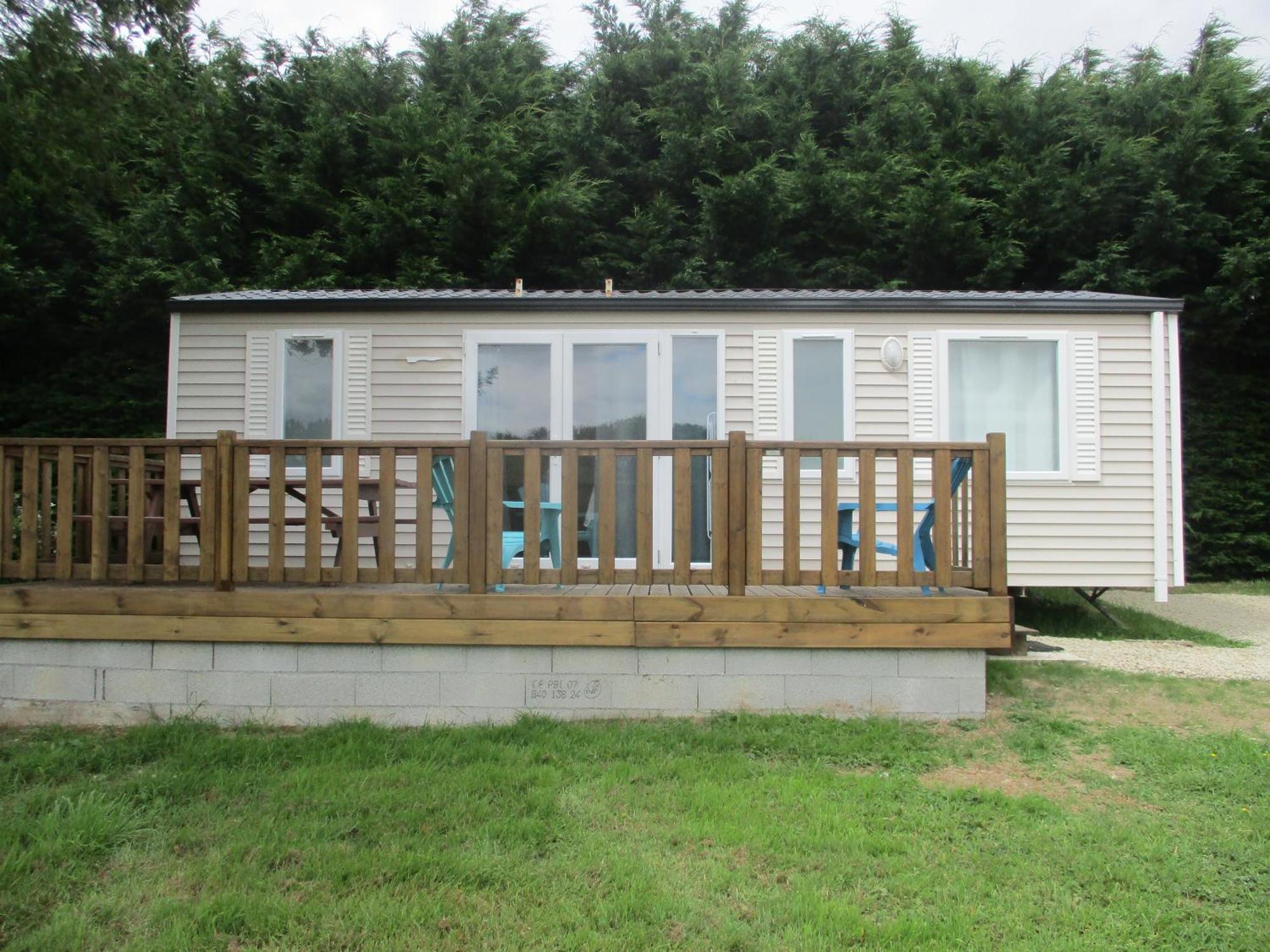 Les Mobile Home De Kerroyal Garlan Екстериор снимка