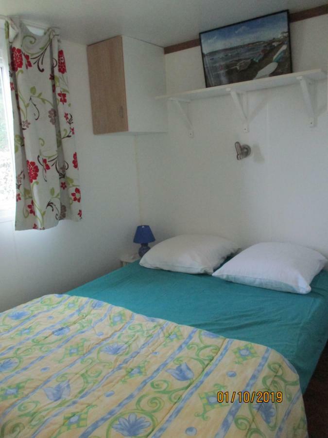 Les Mobile Home De Kerroyal Garlan Екстериор снимка