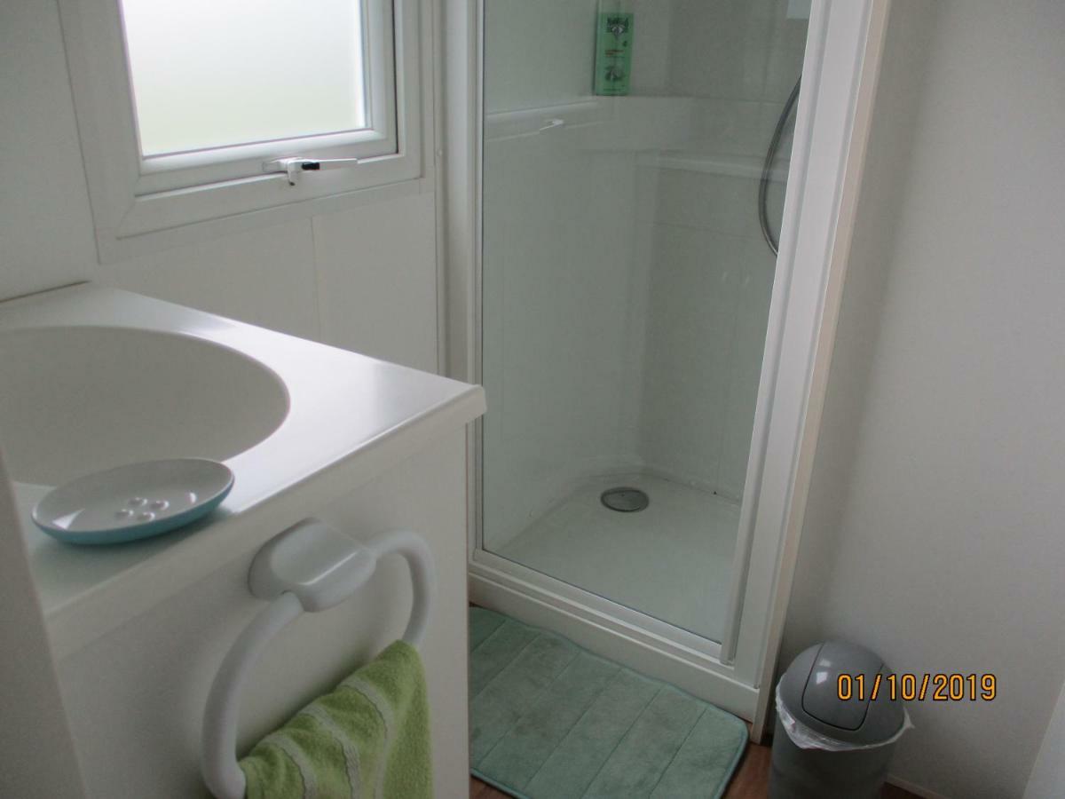Les Mobile Home De Kerroyal Garlan Екстериор снимка
