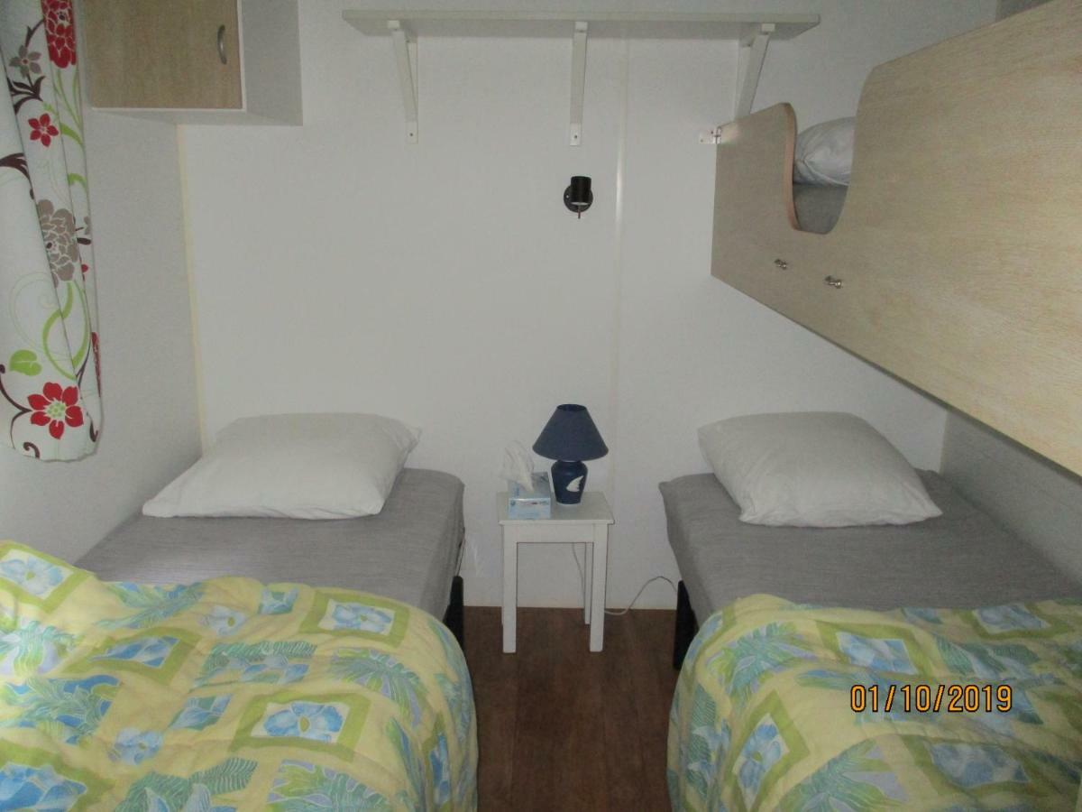 Les Mobile Home De Kerroyal Garlan Екстериор снимка