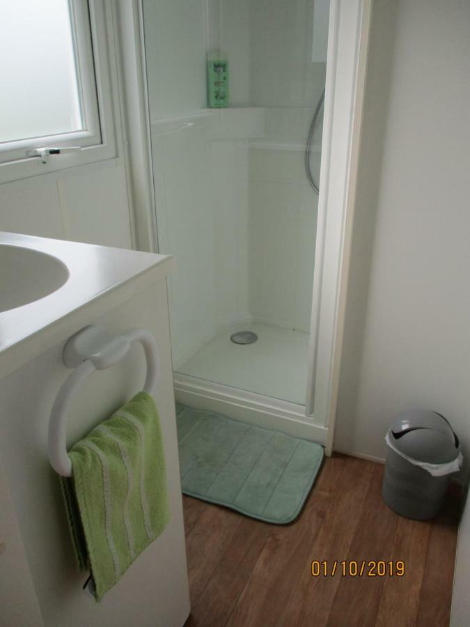 Les Mobile Home De Kerroyal Garlan Екстериор снимка