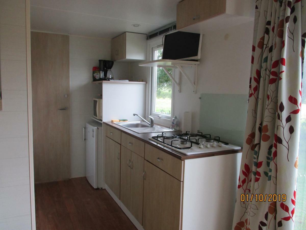 Les Mobile Home De Kerroyal Garlan Екстериор снимка